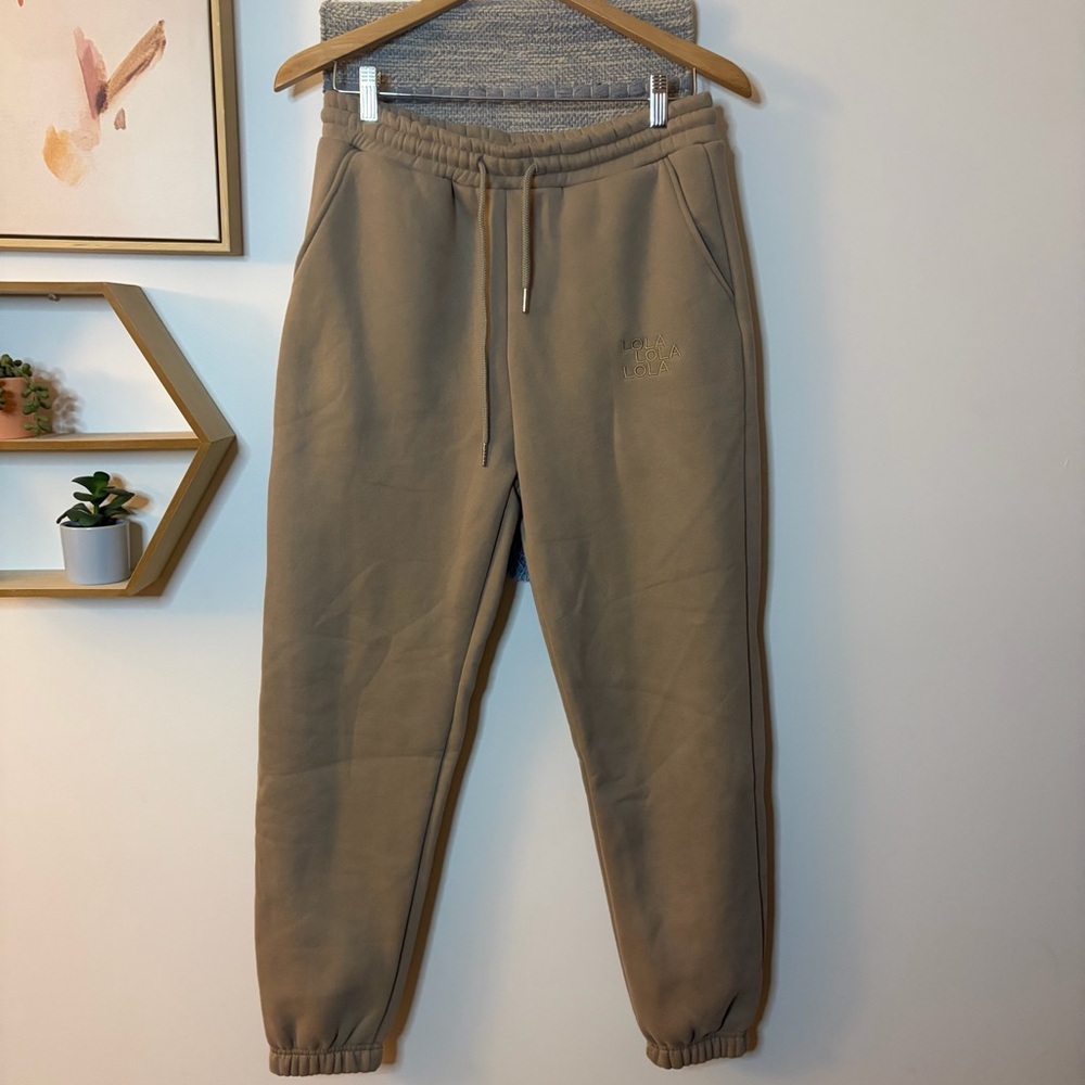 Lola Jogger Sweatpants with pockets size medium